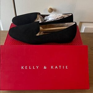 Kelly & Katie Elegant Black Slip-Ons